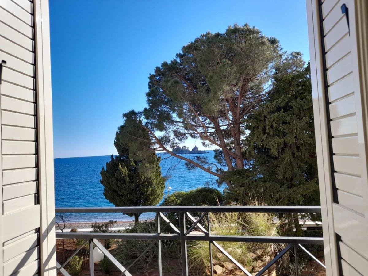 Luxbeachfront Petrovac Eksteriør billede
