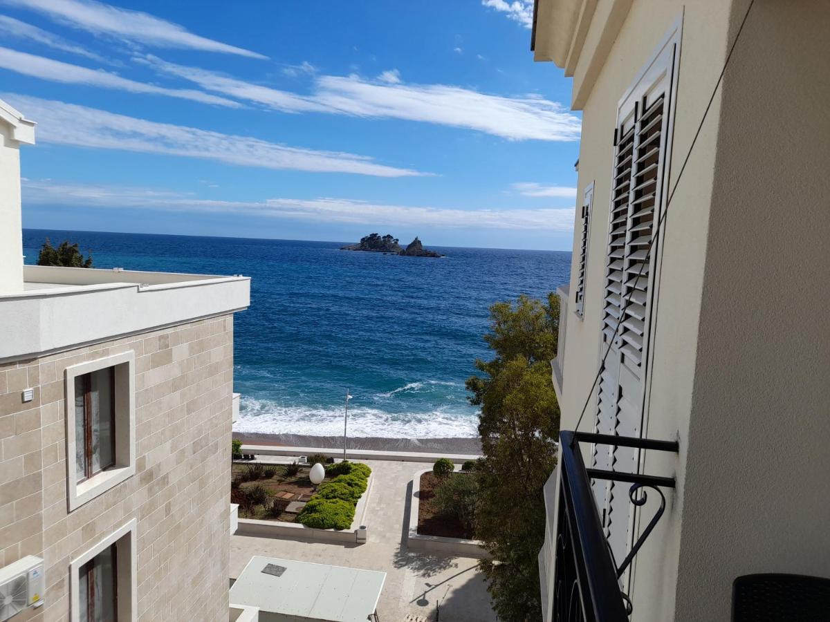 Luxbeachfront Petrovac Eksteriør billede