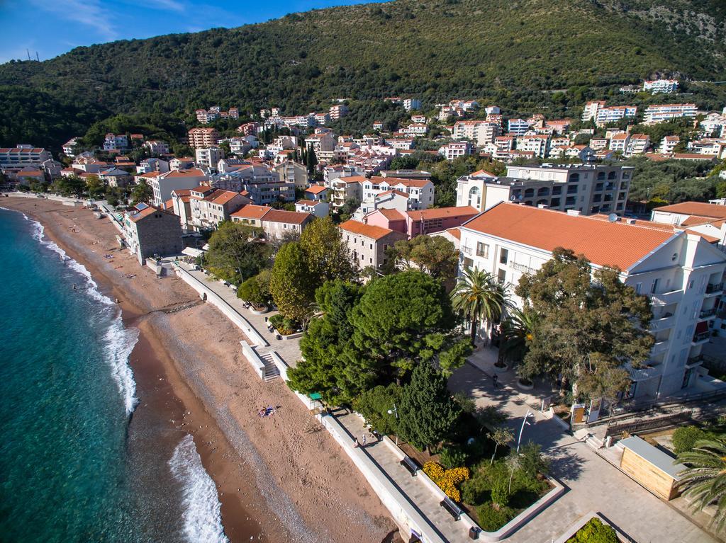 Luxbeachfront Petrovac Eksteriør billede